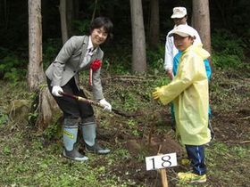 090606-3_記念植樹 やまがた森の感謝祭2009 