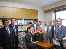 090701_鮭川村議会の皆さん